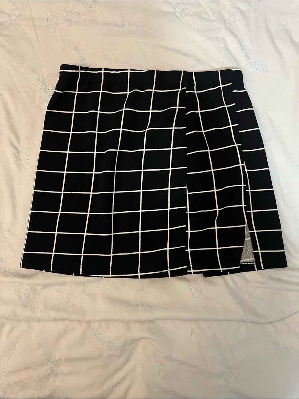 SHEIN Black & White Windowpane Mini Skirt with Side Slit